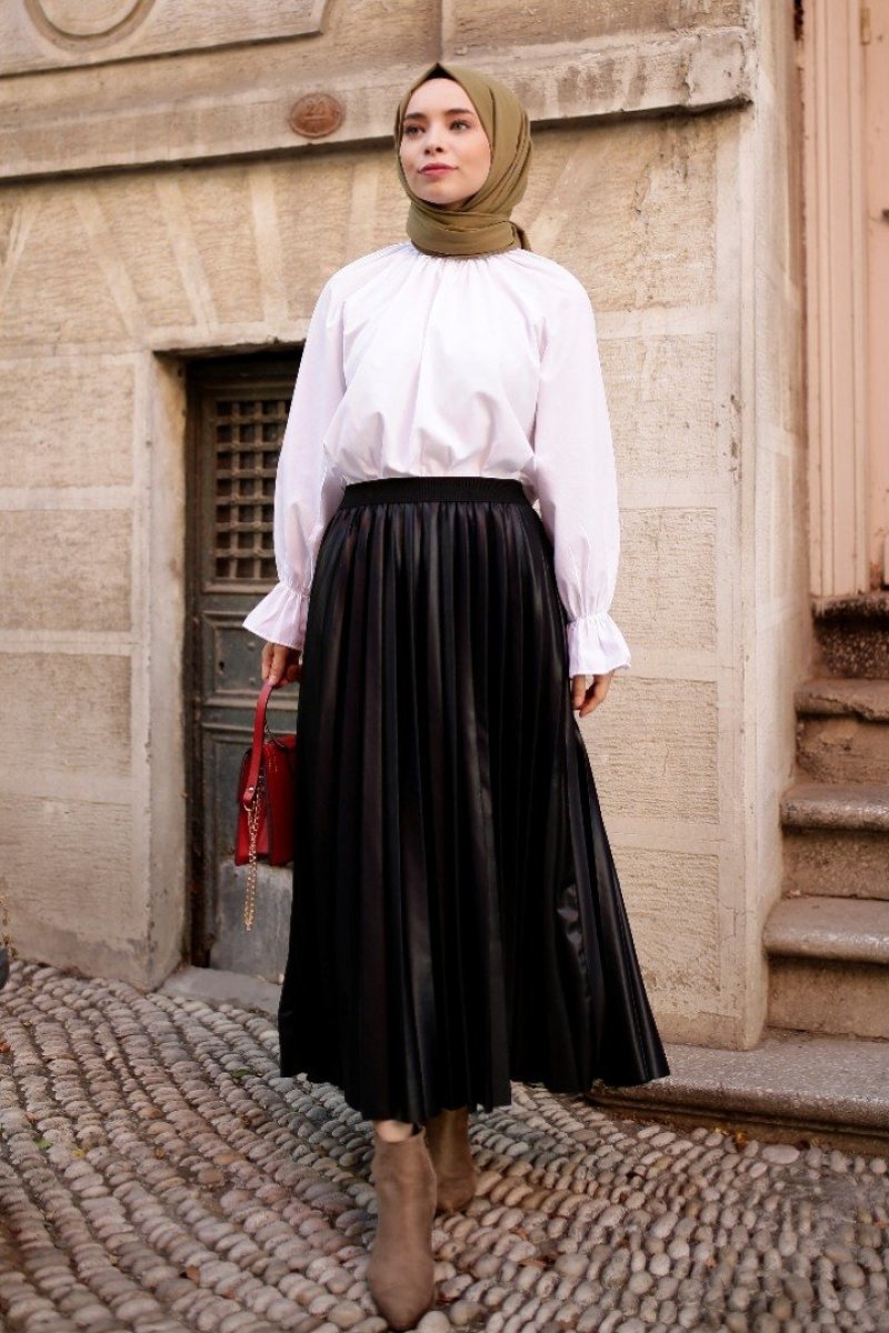 Linya Black Skirt