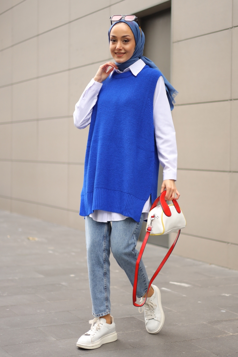 Bevis Sax Blue Sweater
