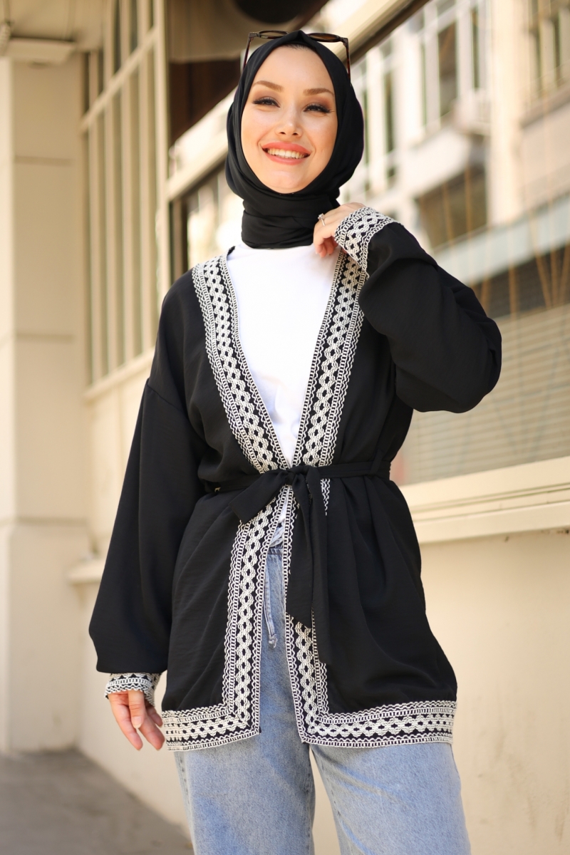 Elin Black Kimono