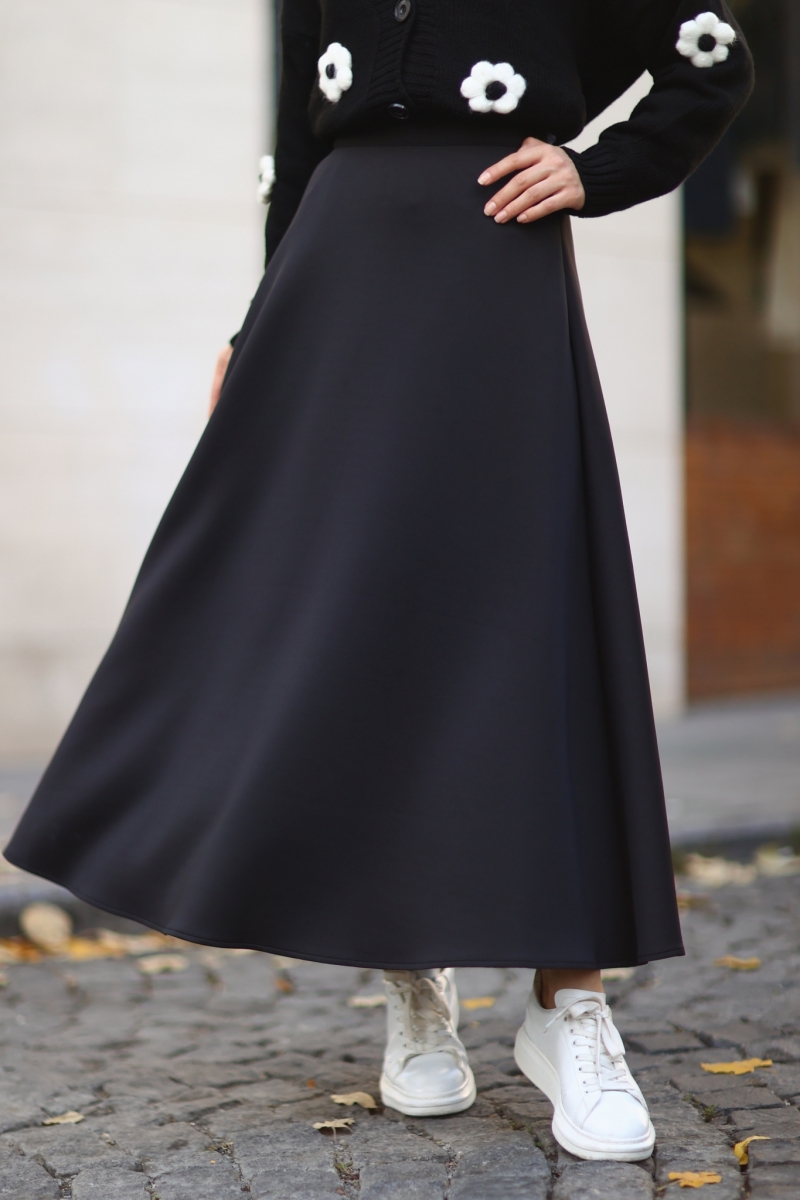 Livy Black Skirt