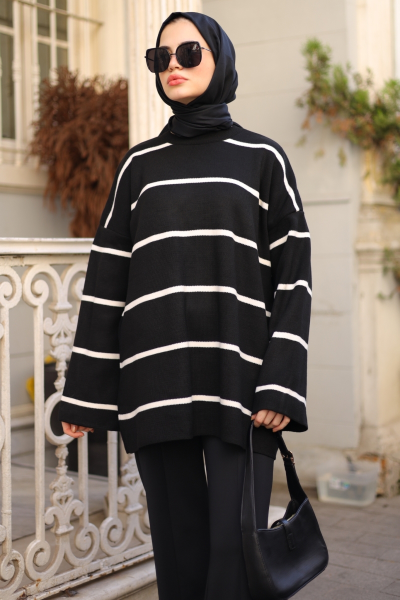 Solona Black Sweater