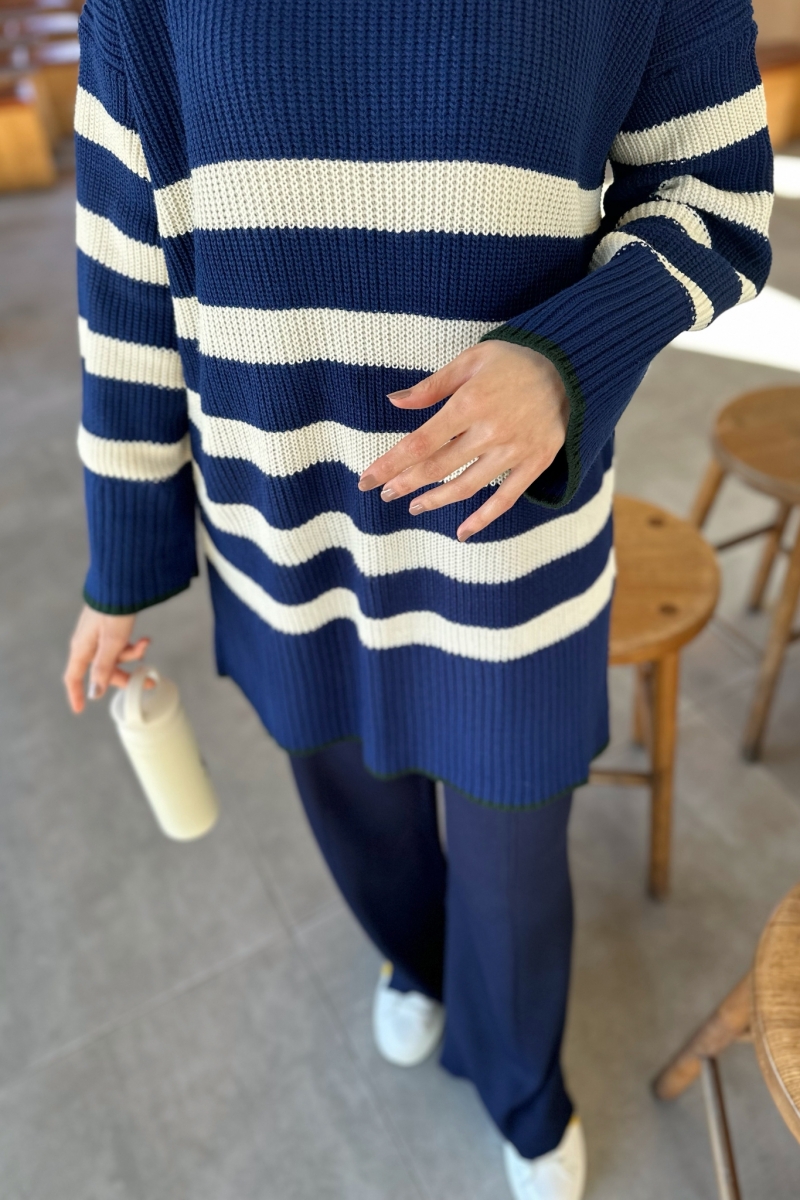 Natur Navy Blue Sweater