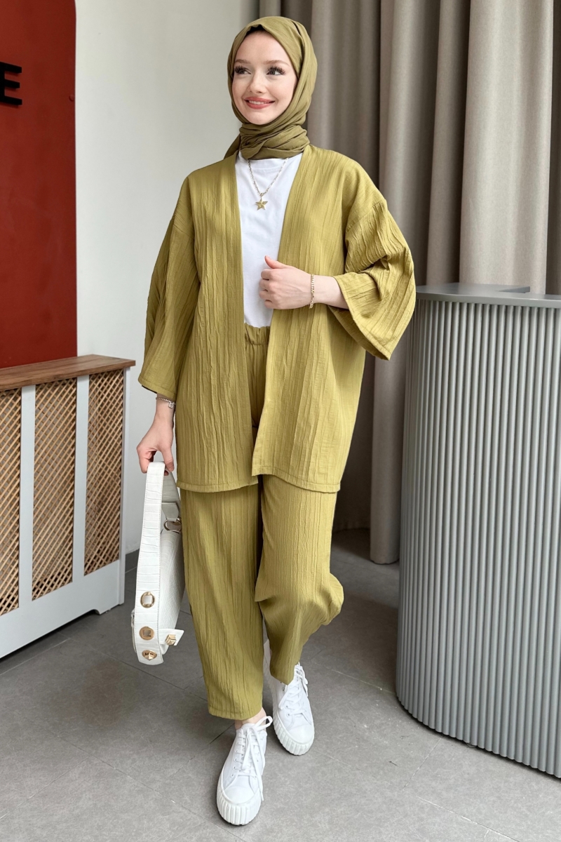 Vania Oil Green Kimono Suit