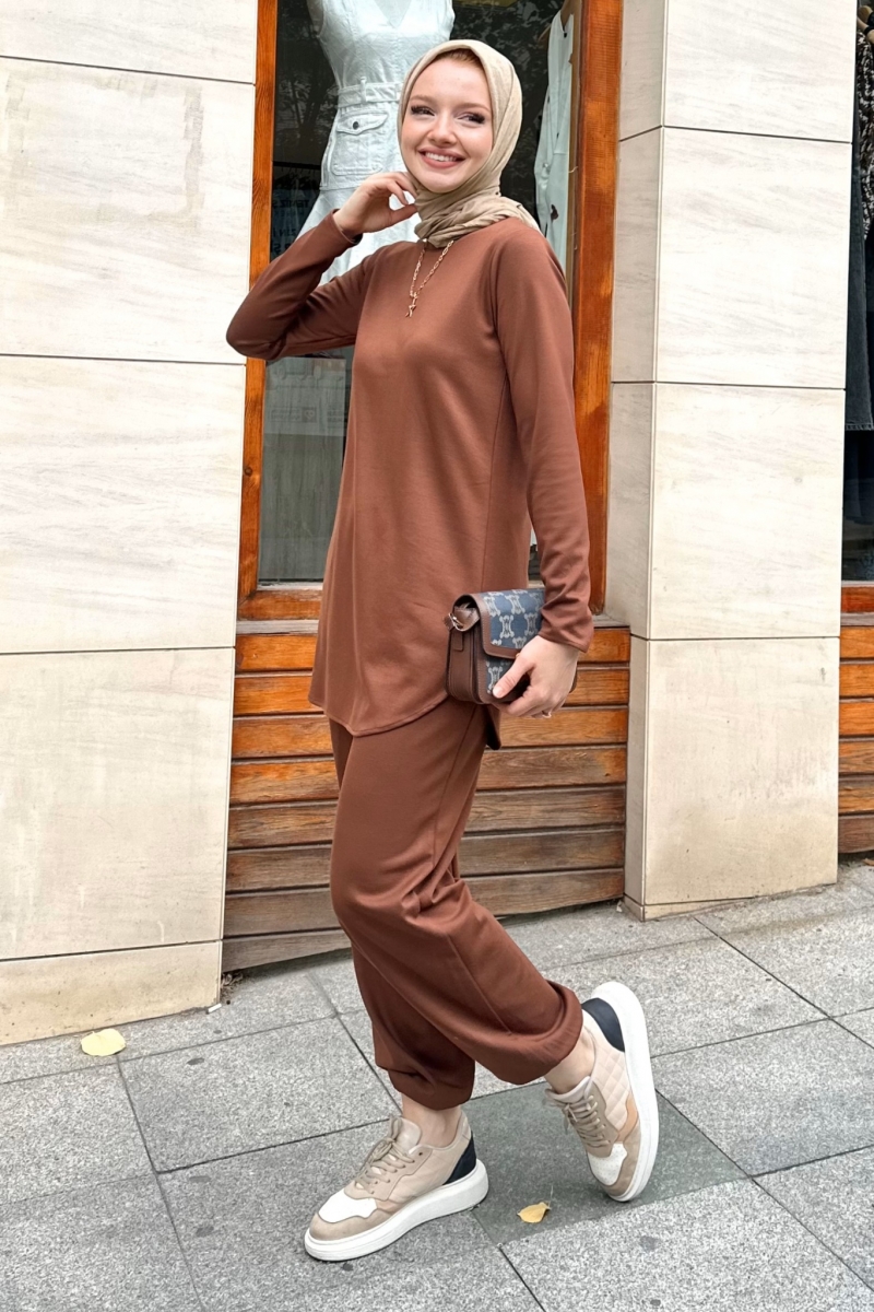 Adora Kahverengi Takım