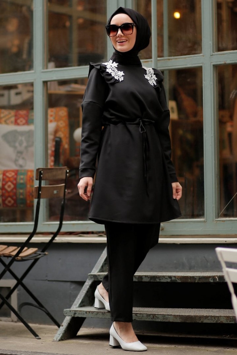 Anabella Siyah Takım