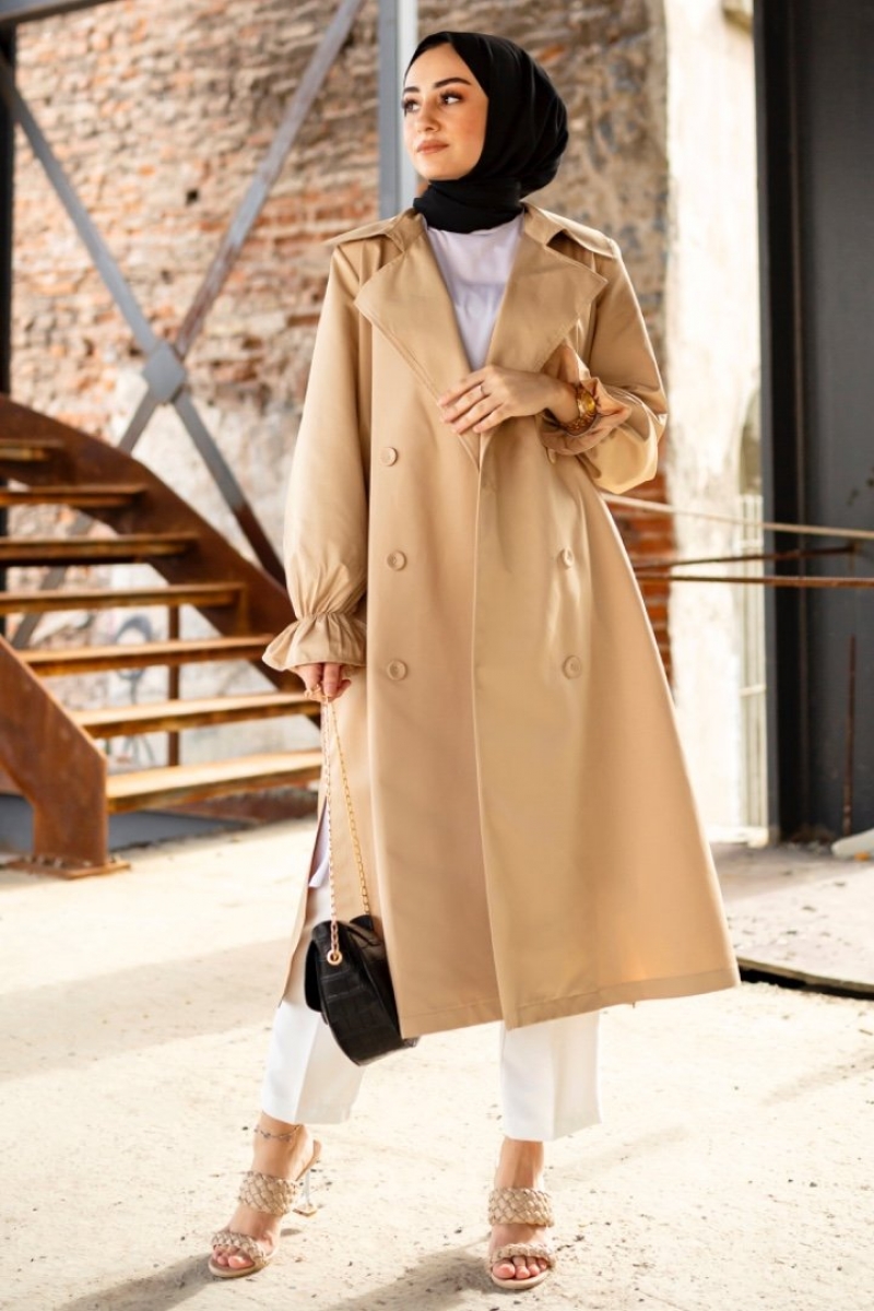 Ariana Bej Trençkot