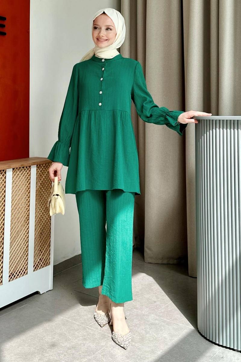 Asta Zümrüt Takım