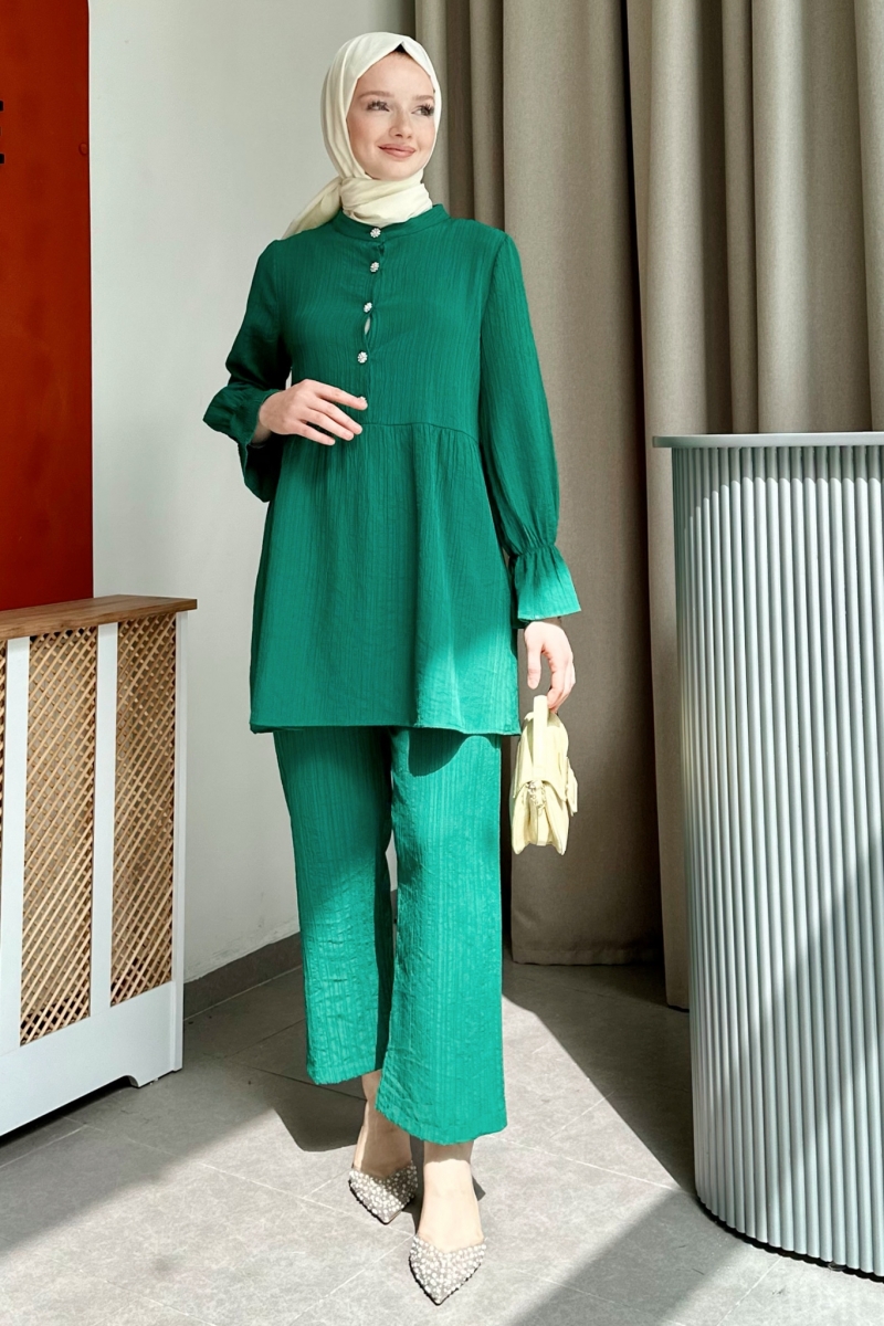 Asta Zümrüt Takım