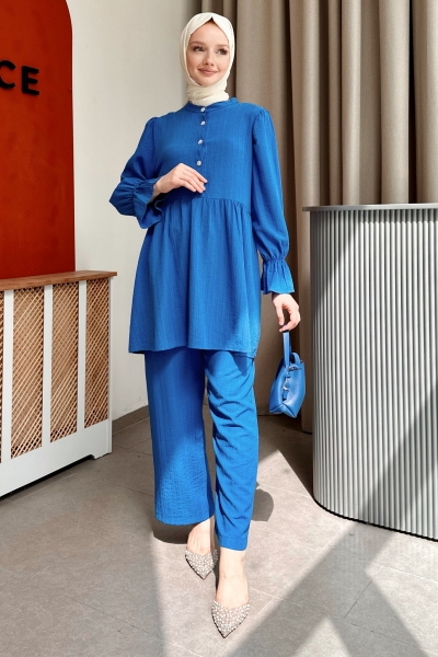 Asta Saks Mavisi Takım