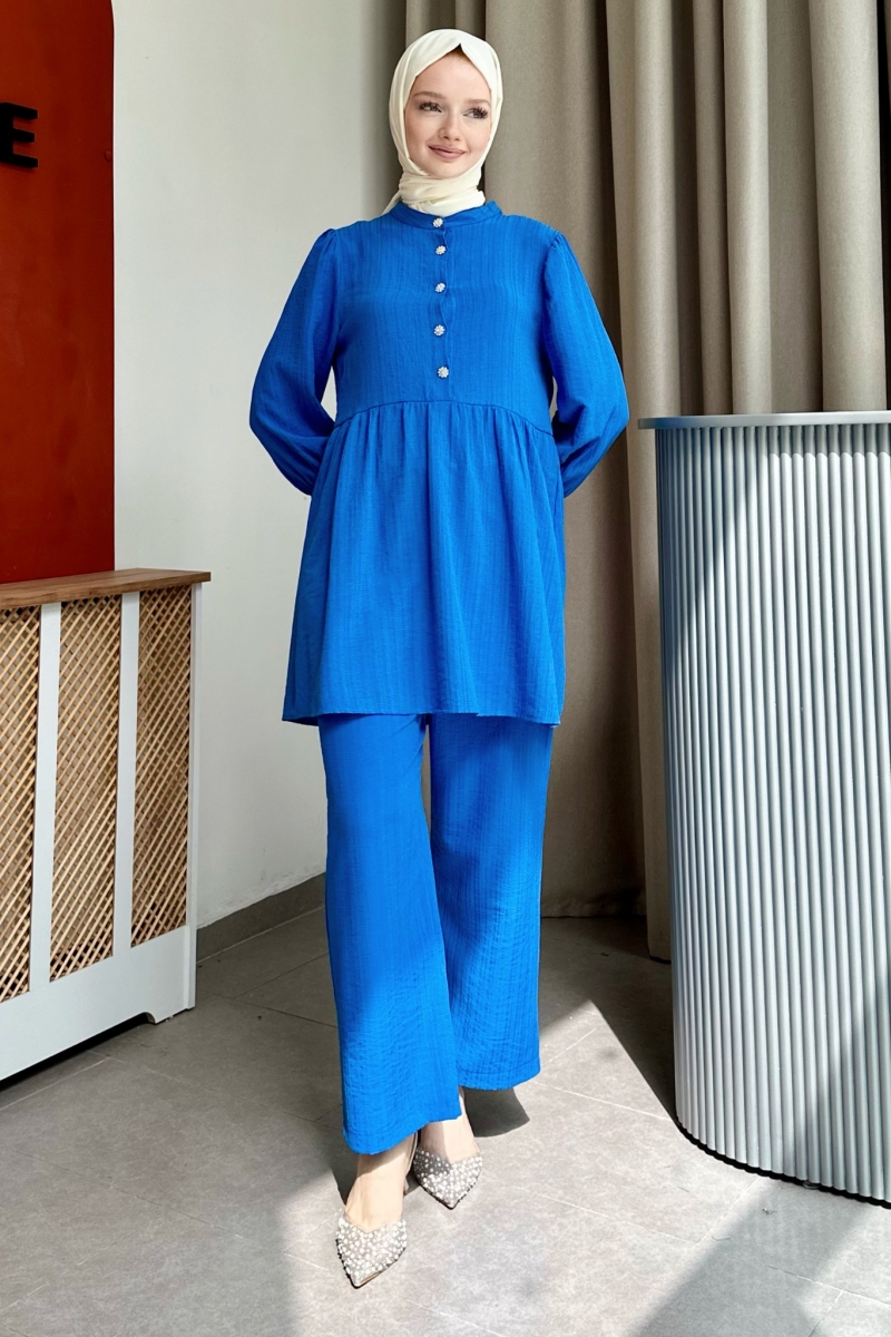 Asta Saks Mavisi Takım