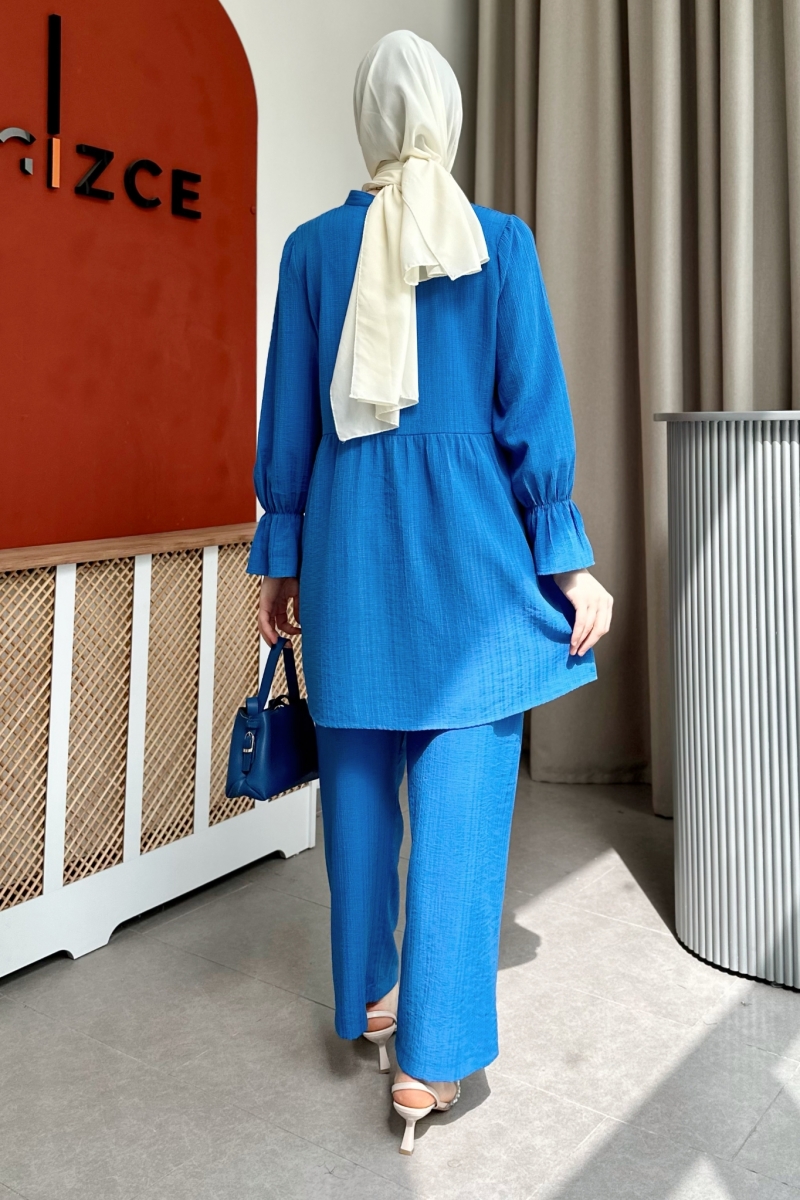 Asta Saks Mavisi Takım