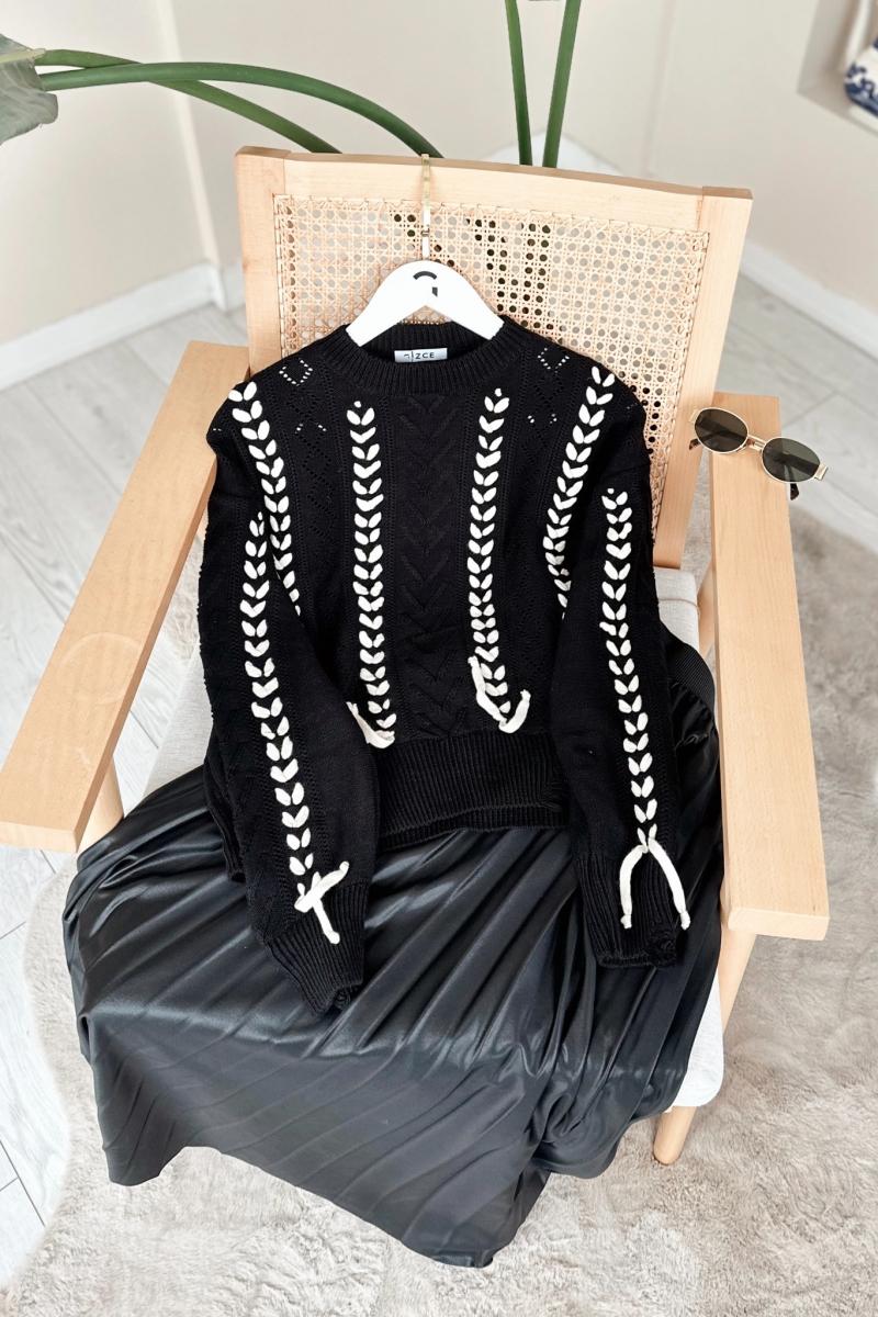 Bellam Siyah Triko Kazak