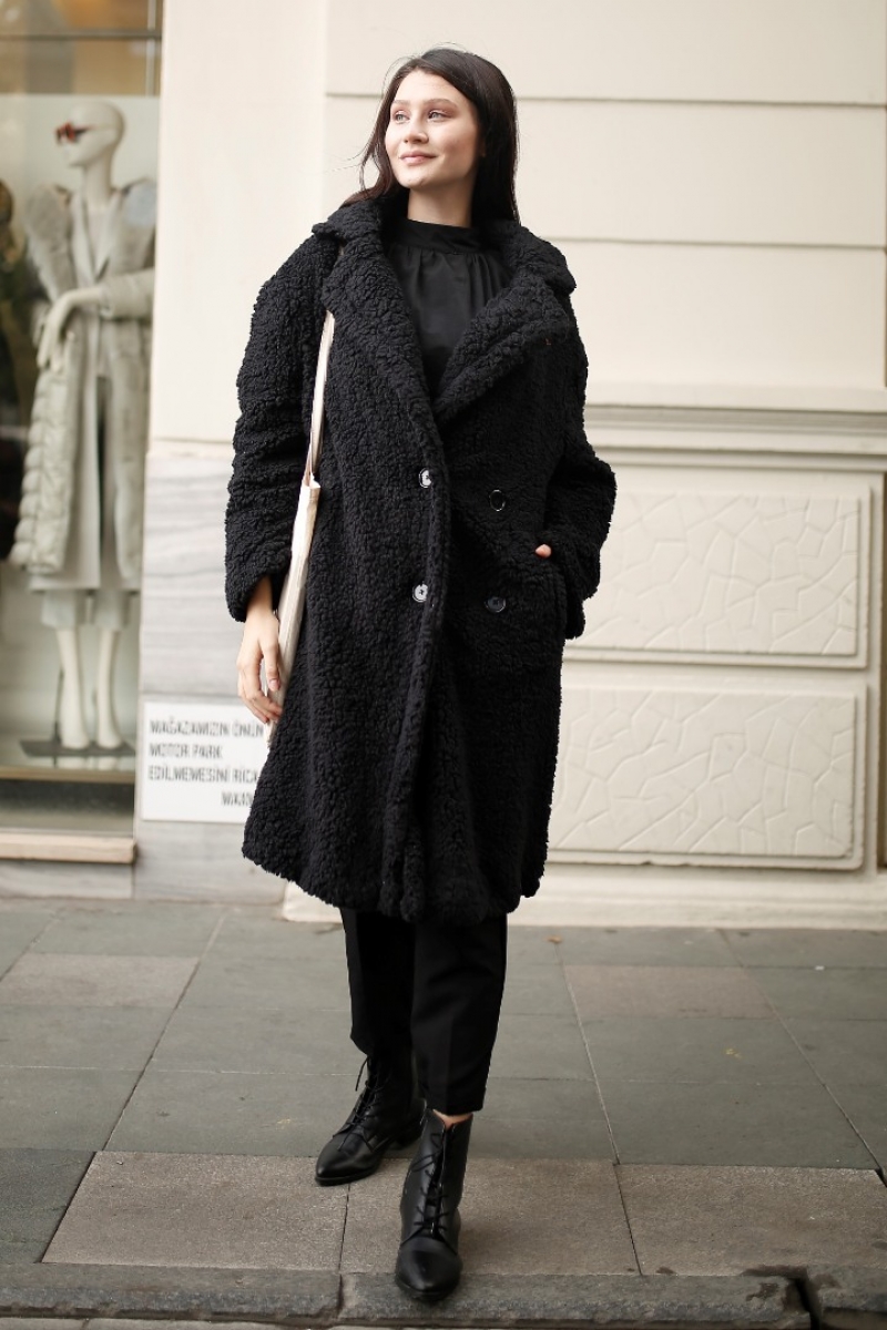 Curly Siyah Pelüş Kaban