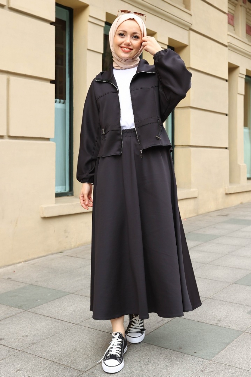 Daniella Siyah Takım