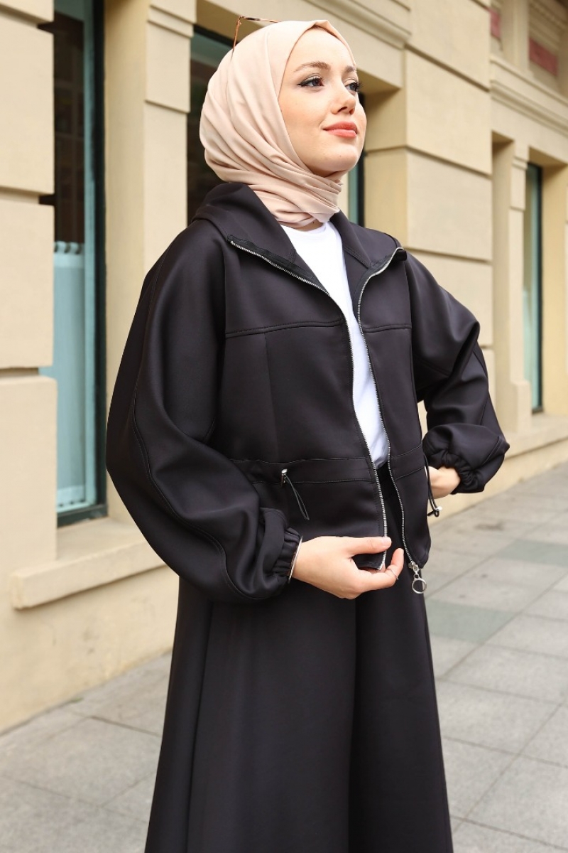 Daniella Siyah Takım