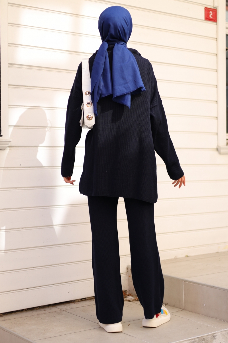 Elias Lacivert Takım