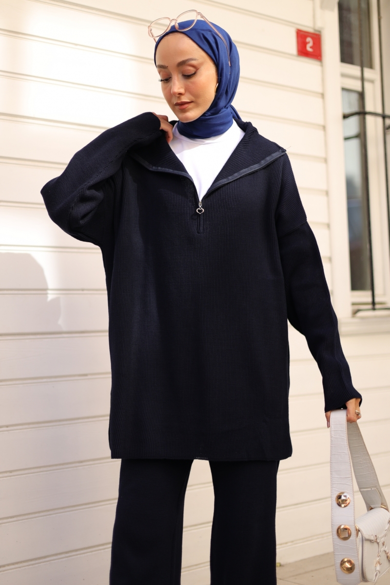 Elias Lacivert Takım