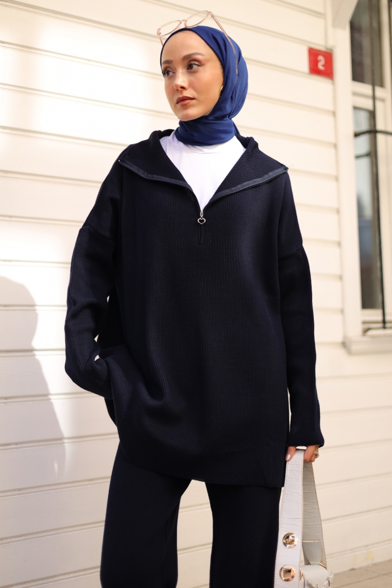 Elias Lacivert Takım