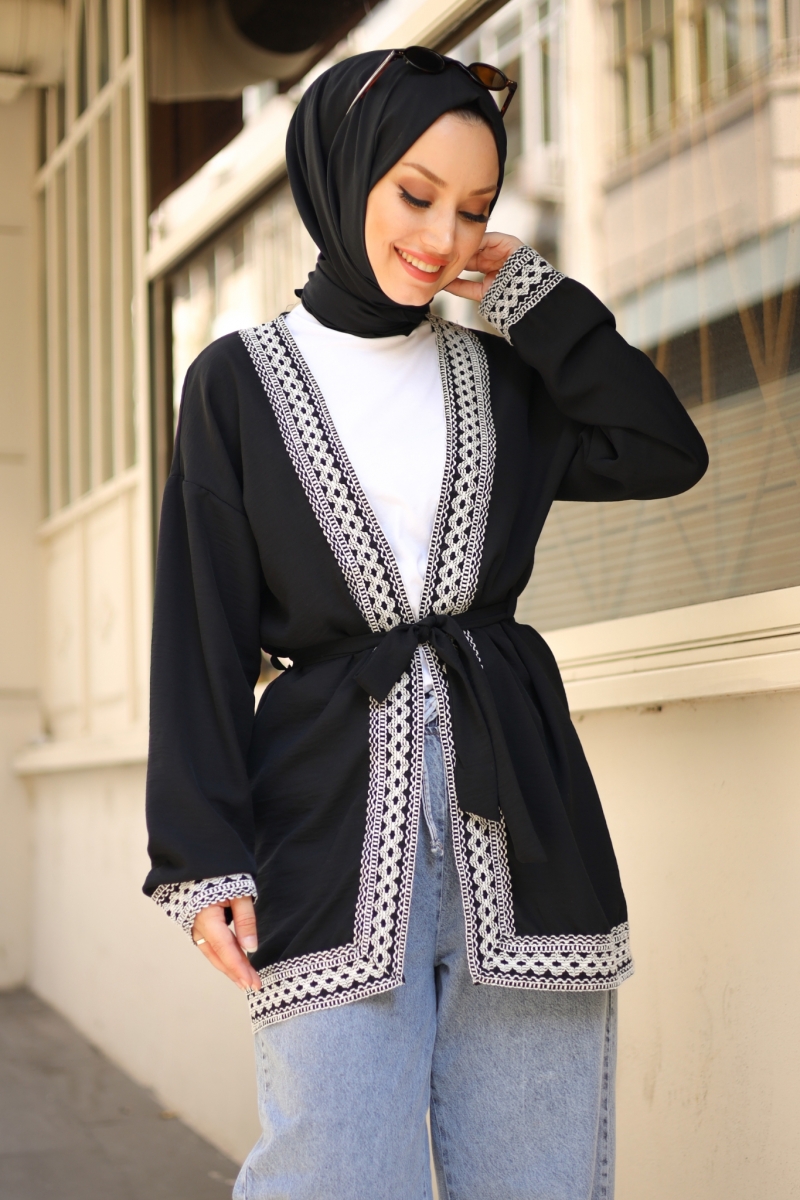 Elin Siyah Kimono
