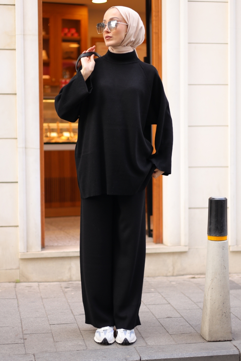 Esina Siyah Takım