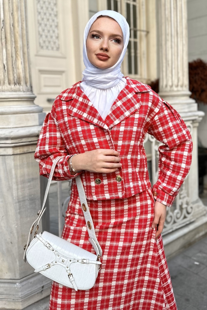 Ezel Kırmızı Ceketli Takım