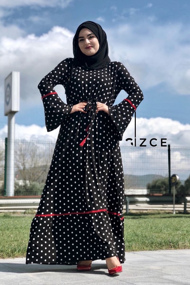 Zarifce Puantiyeli Siyah Elbise
