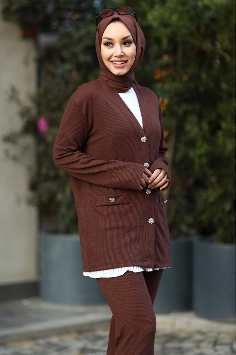 Helia Kahverengi Takım