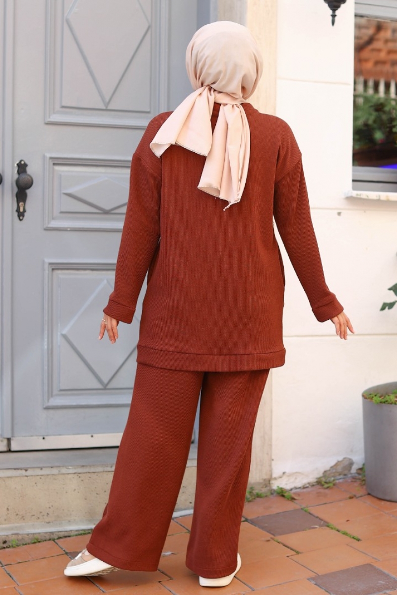 Kostya Kahverengi Takım