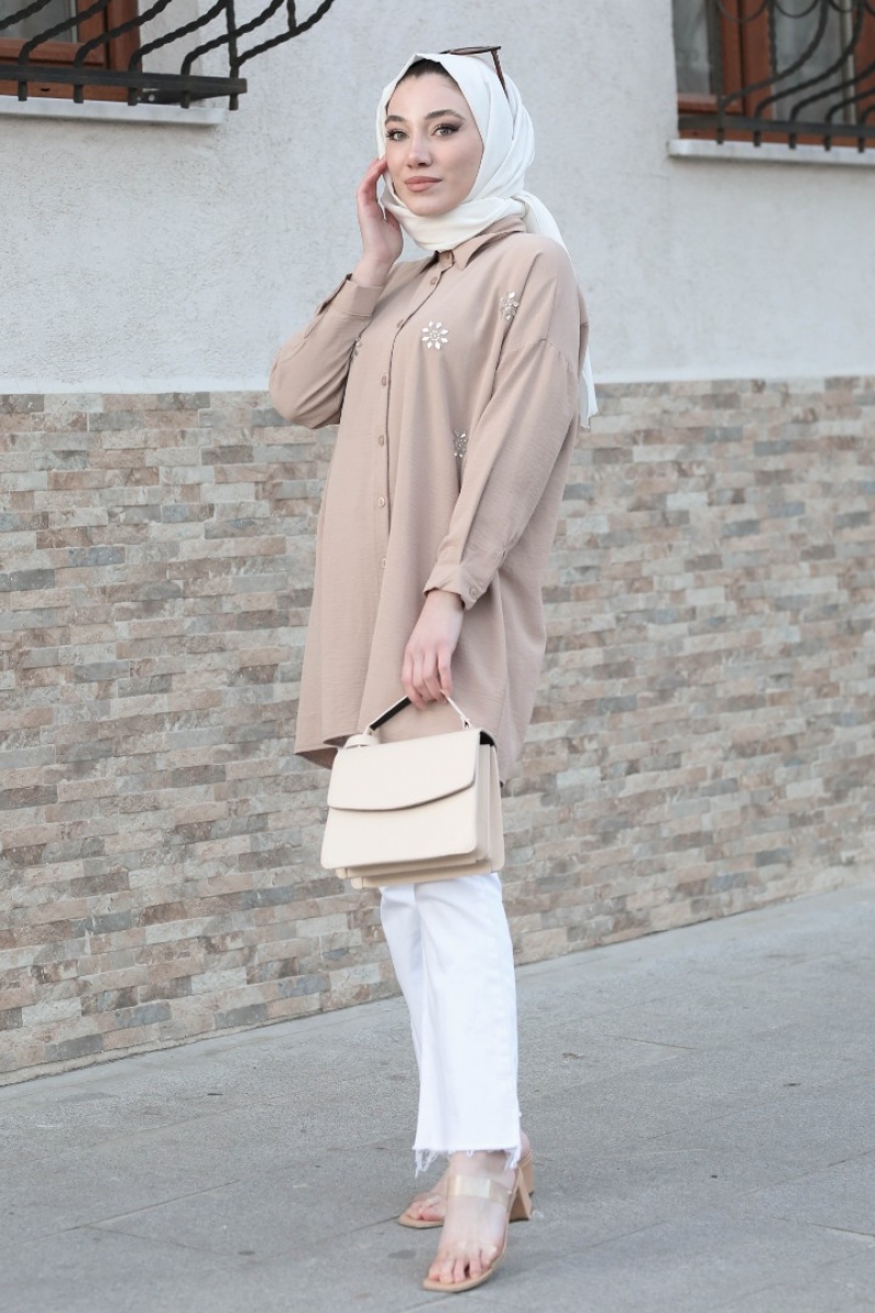 Larina Bej Tunik