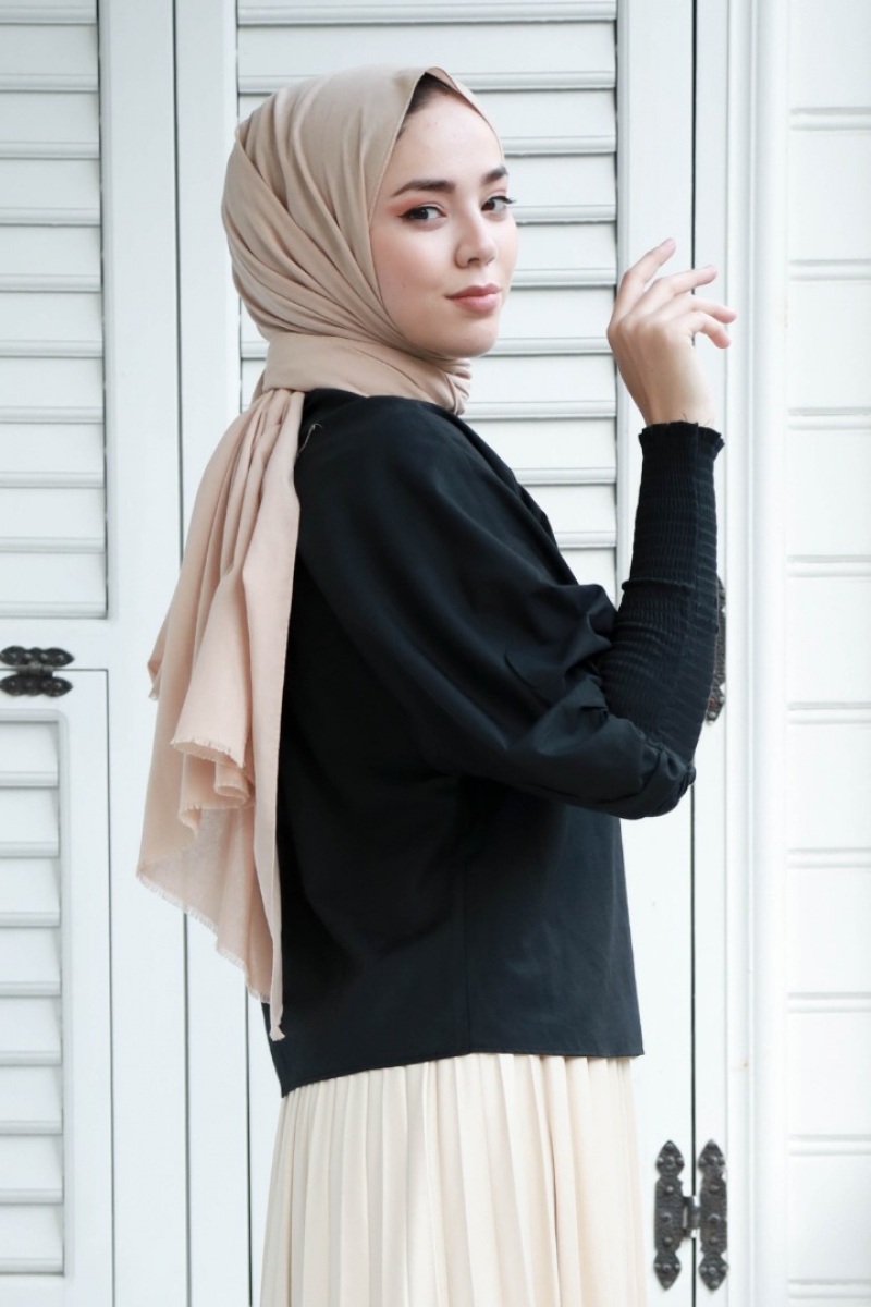 Lavanya Siyah Gömlek