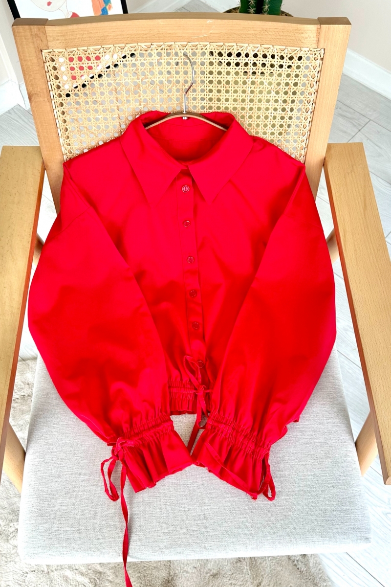 Lenda Kırmızı Gömlek