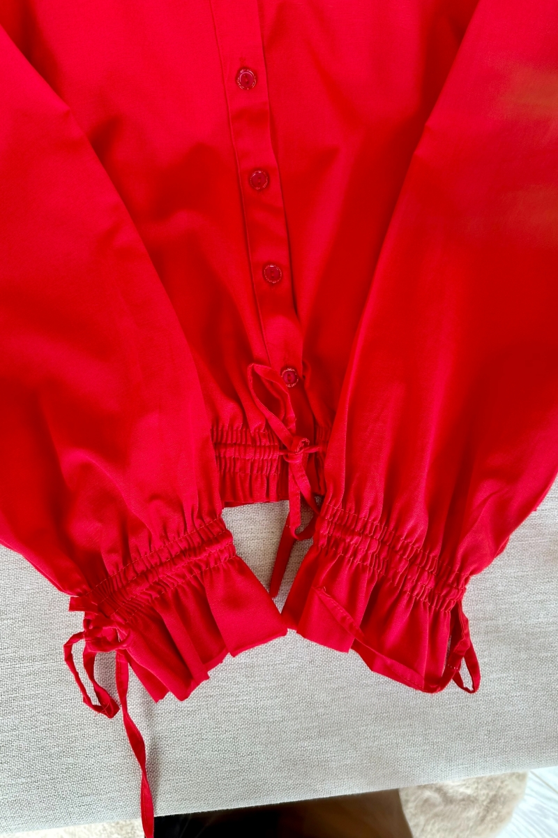 Lenda Kırmızı Gömlek