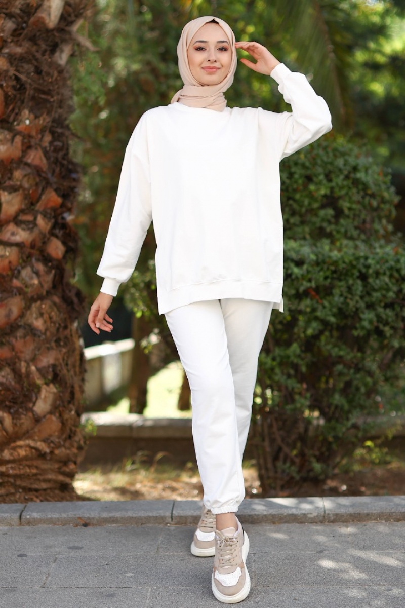 Melania Beyaz Takım