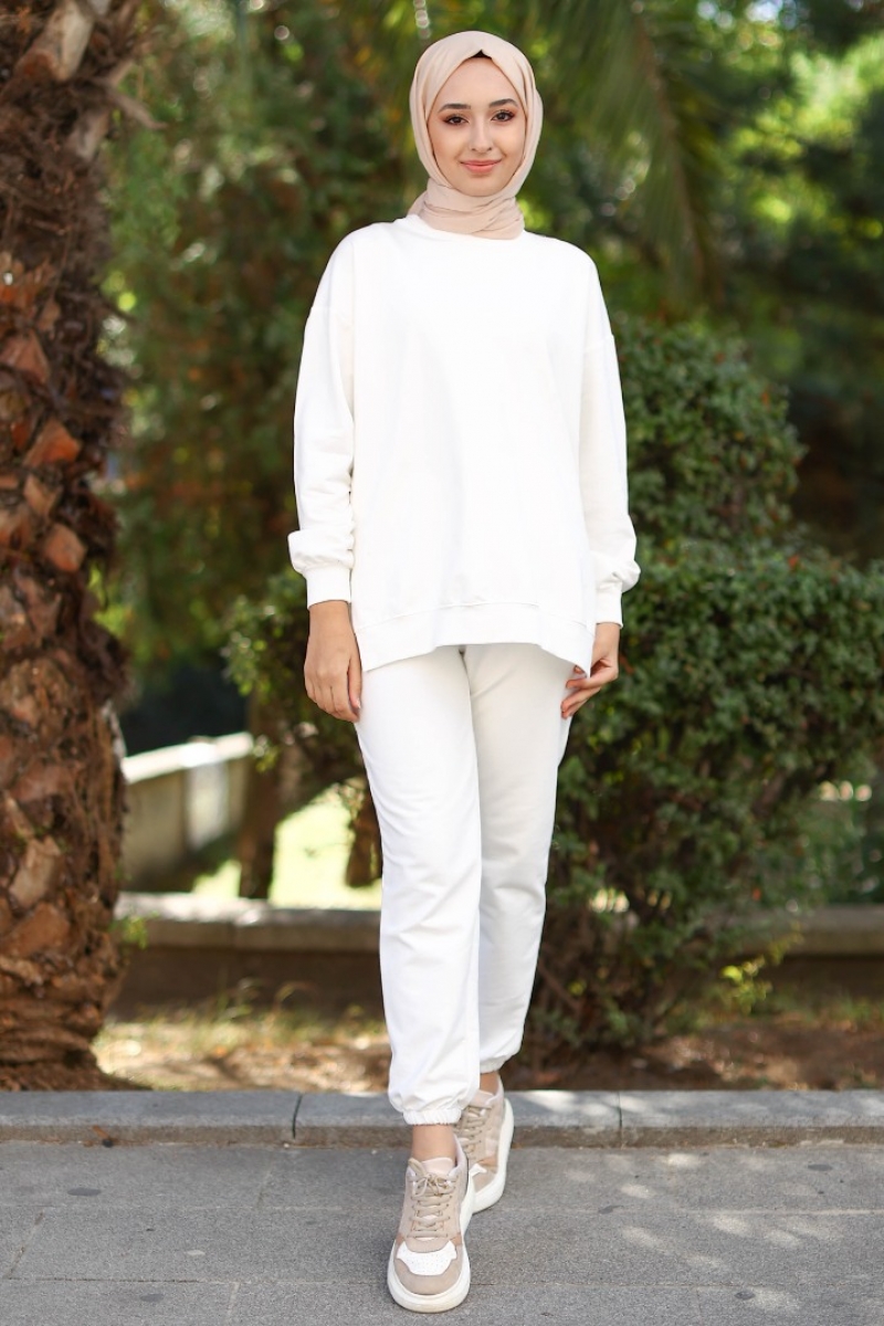 Melania Beyaz Takım