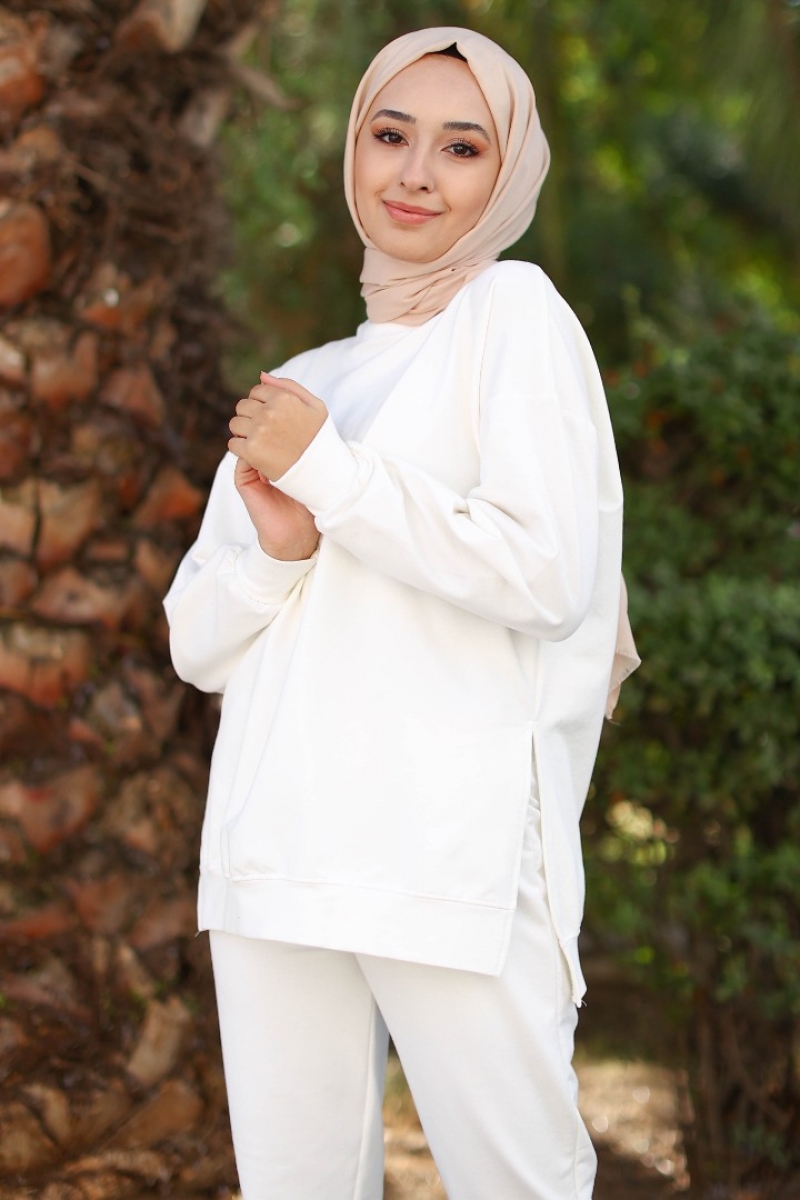 Melania Beyaz Takım