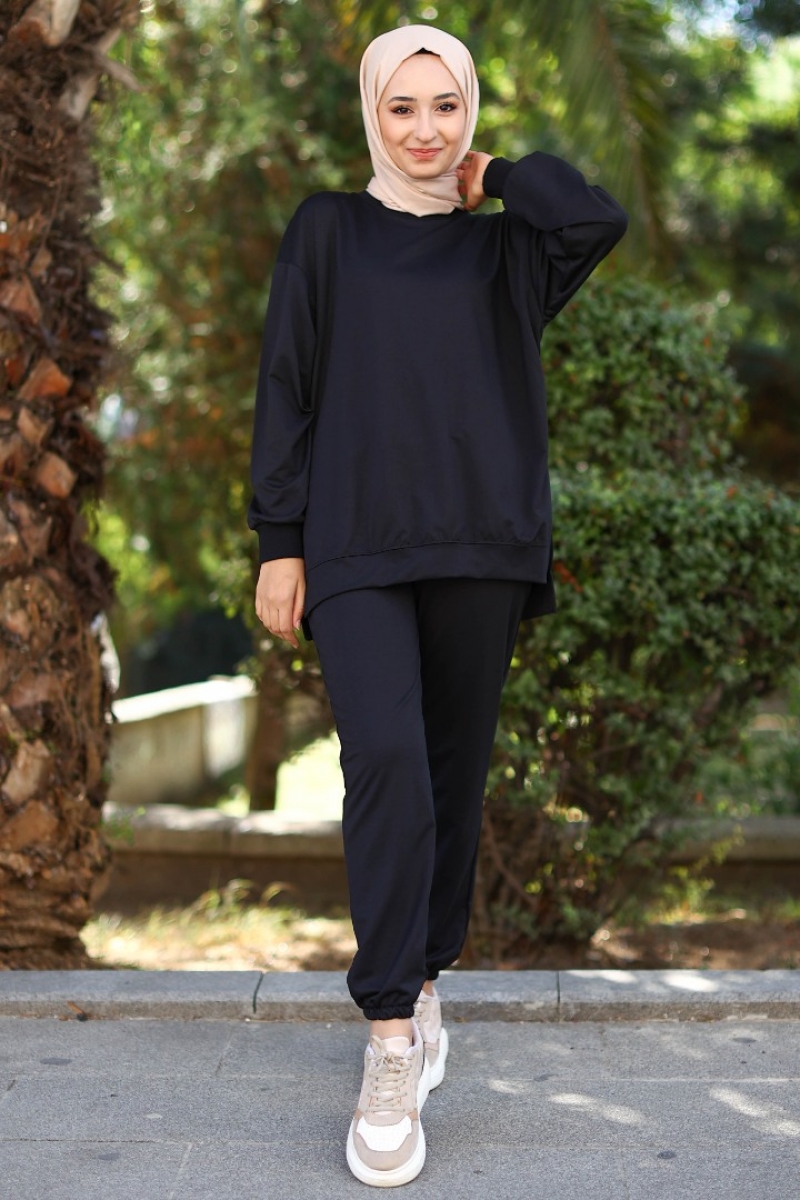 Melania Siyah Takım