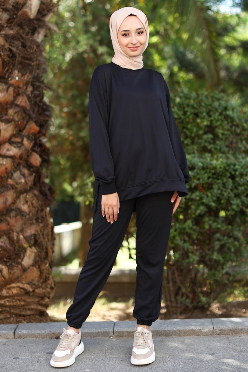 Melania Siyah Takım