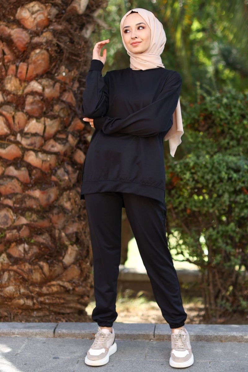 Melania Siyah Takım