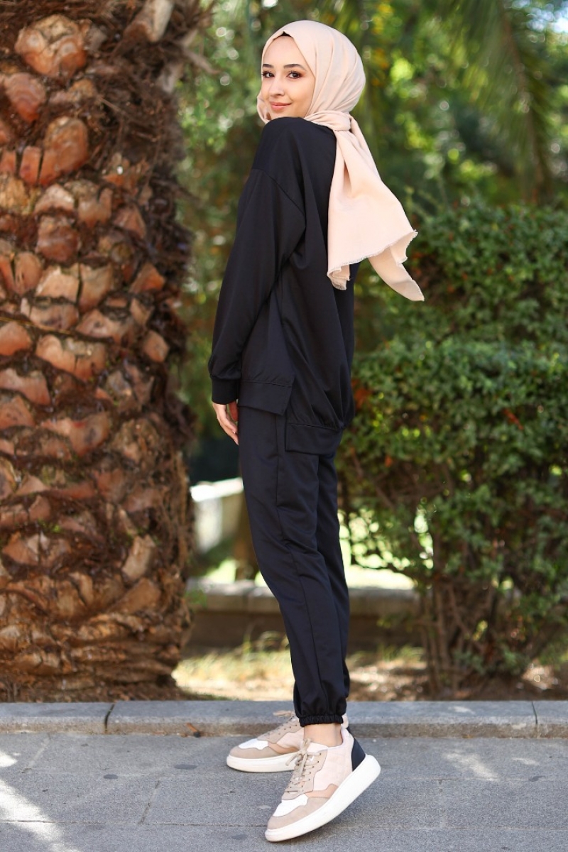 Melania Siyah Takım