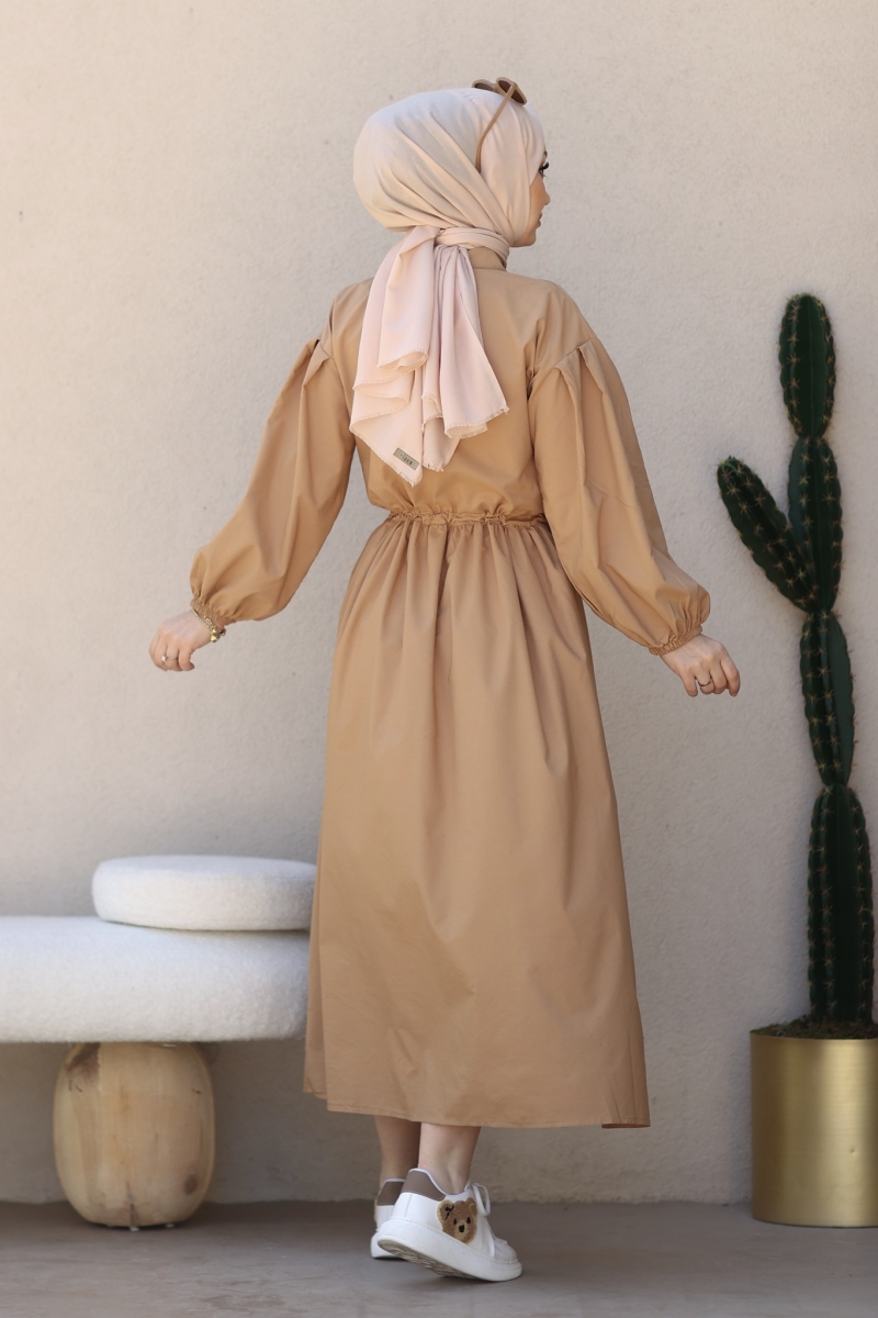 Miles Camel Elbise