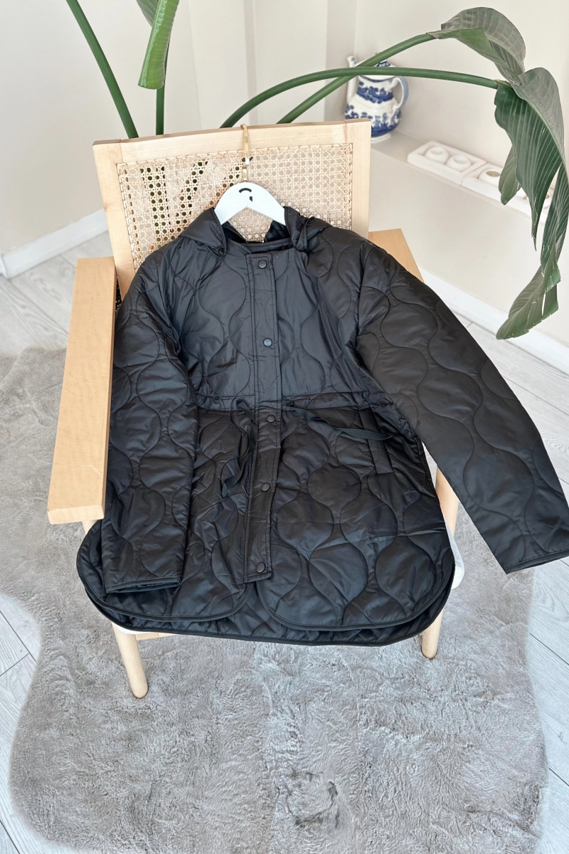 Palo Siyah Kapüşonlu Mont