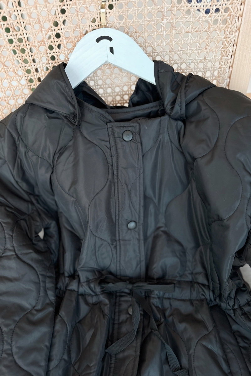 Palo Siyah Kapüşonlu Mont