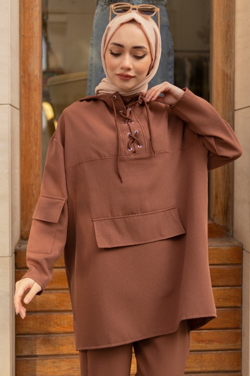 Piros Kahverengi Takım