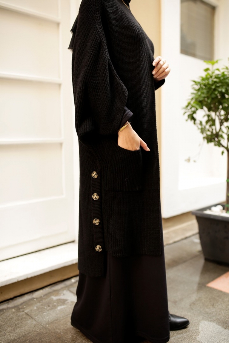 Pita Siyah Triko Yelek