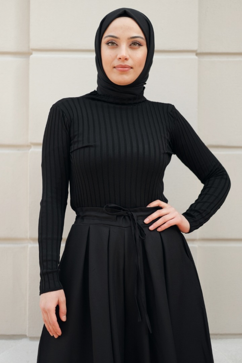 Reyna Siyah Triko Badi