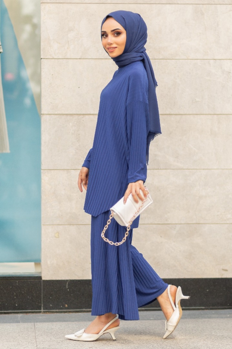 Romela Saks Mavisi Takım