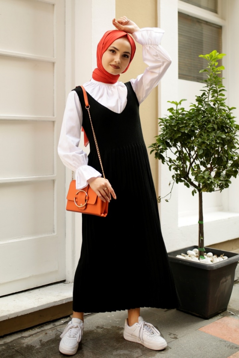 Ruth Siyah Triko Jile