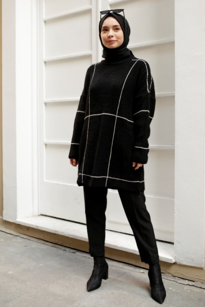 Sarah Siyah Triko Kazak