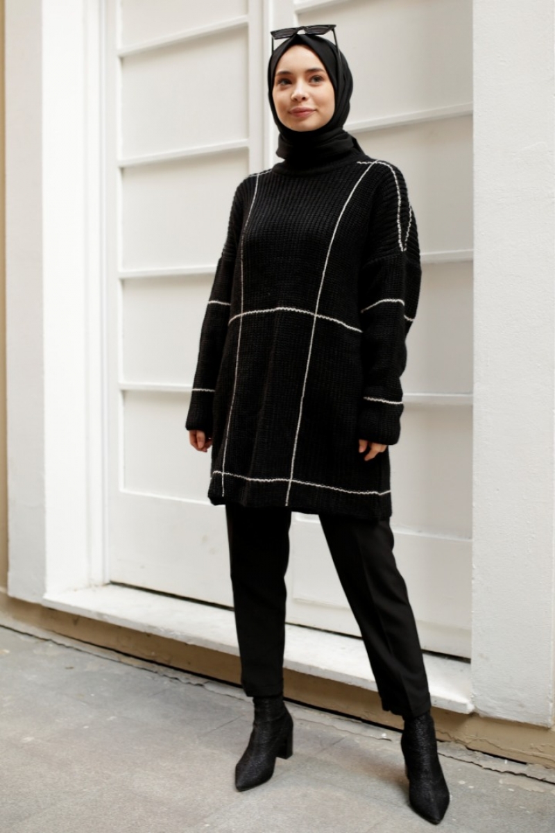 Sarah Siyah Triko Kazak