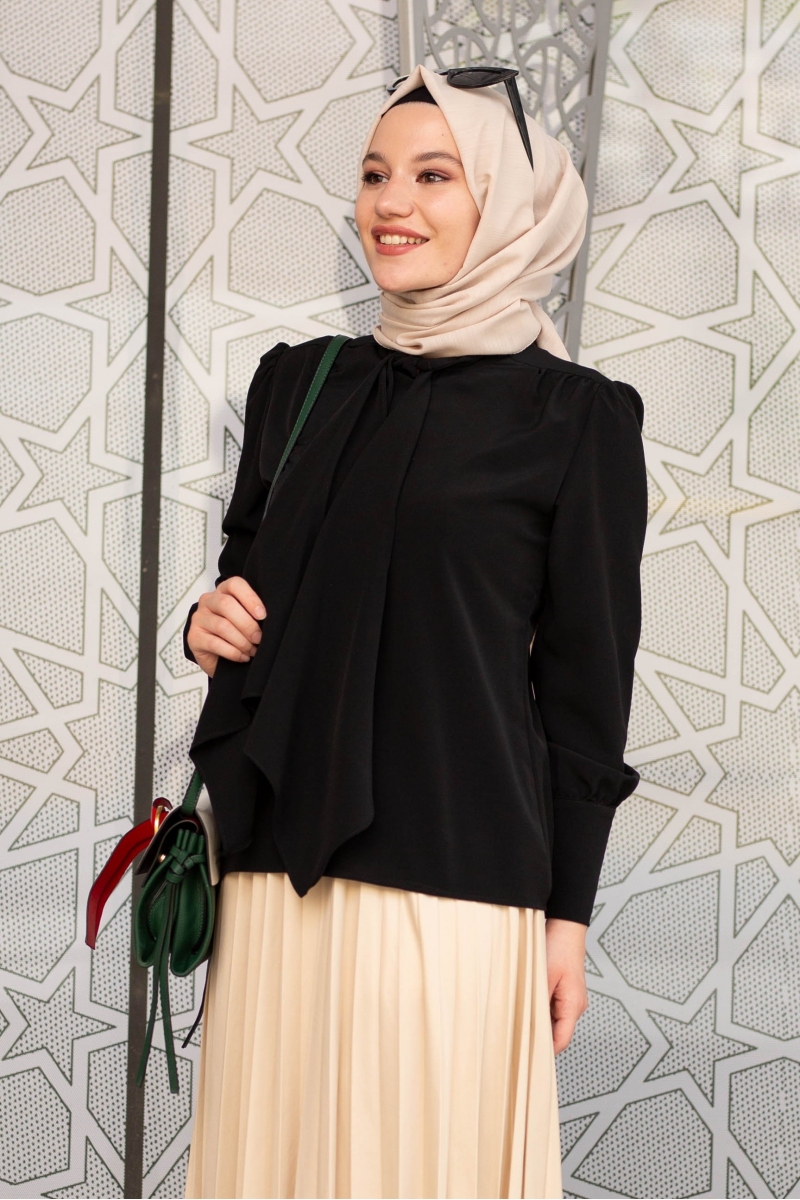 Sarmaşık Siyah Gömlek